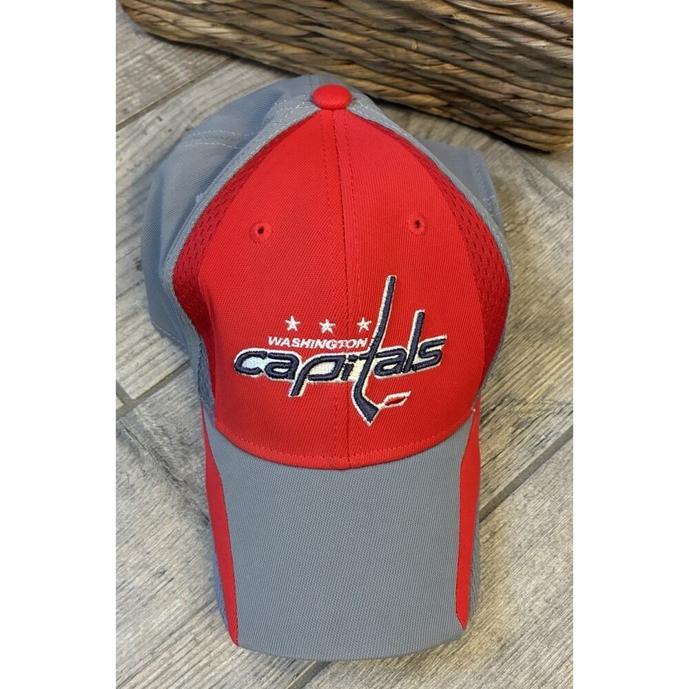 Reebok Washington Capitals NHL Center Ice Flex Fit Hat L/XL Cap Grey Red Retro